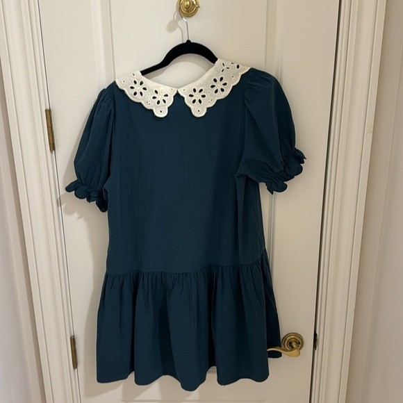 Peacock Green Kit Dress
POMANDER PLACE - Picture 6 of 6